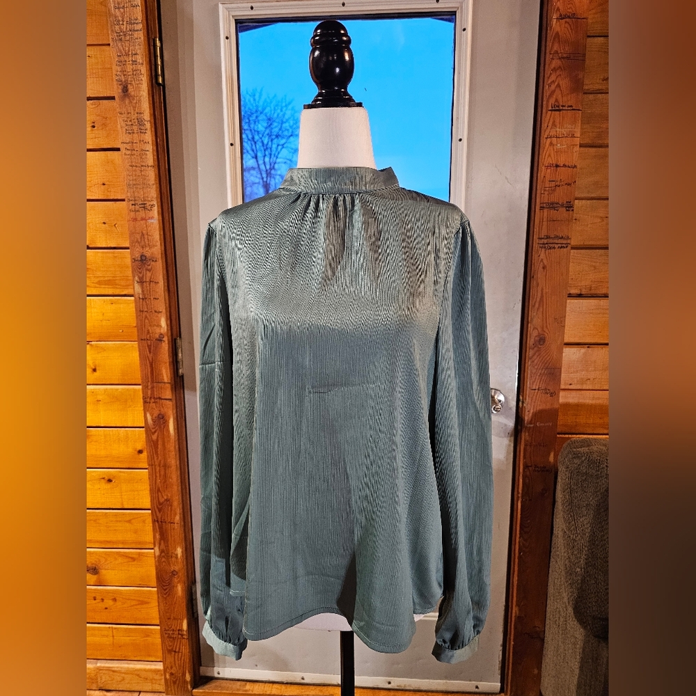 Silky Ribbed Modest Blouse - Picture 2 of 4